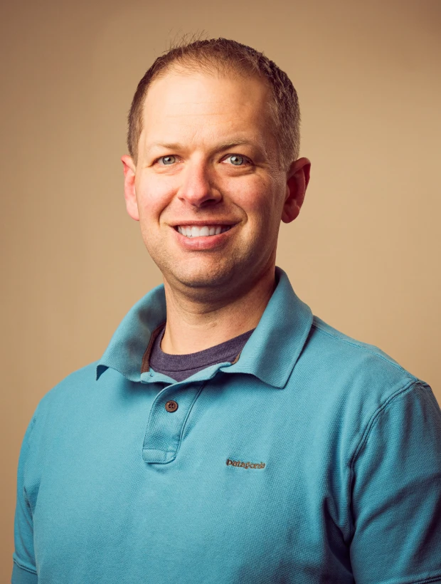 Tyler, Partner